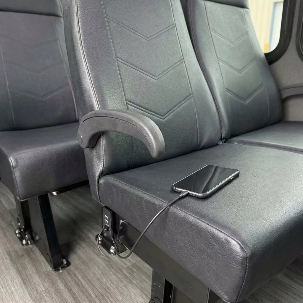 parkland 15 passenger minibus usb charging