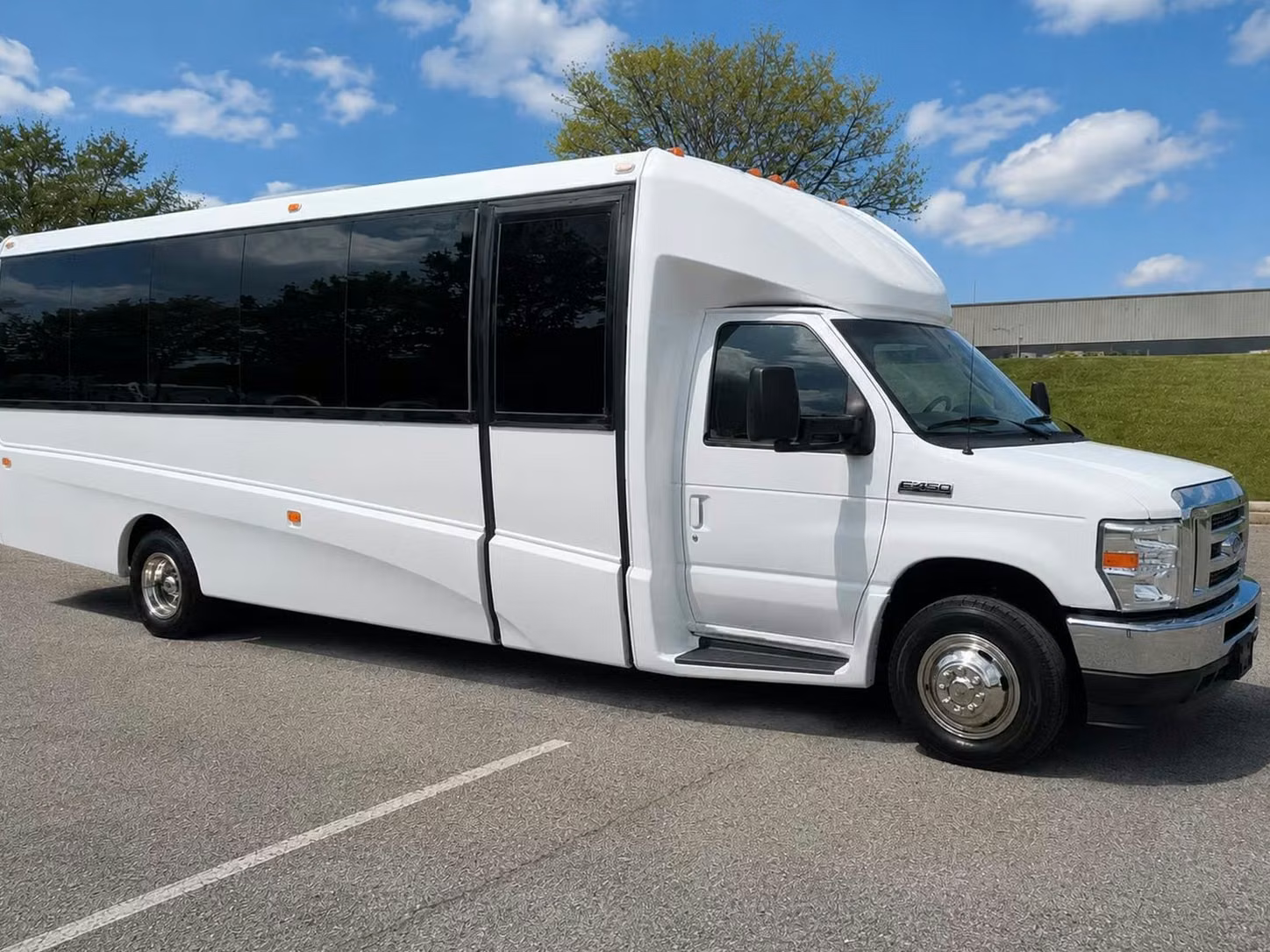 parkland 20 passenger minibus rental