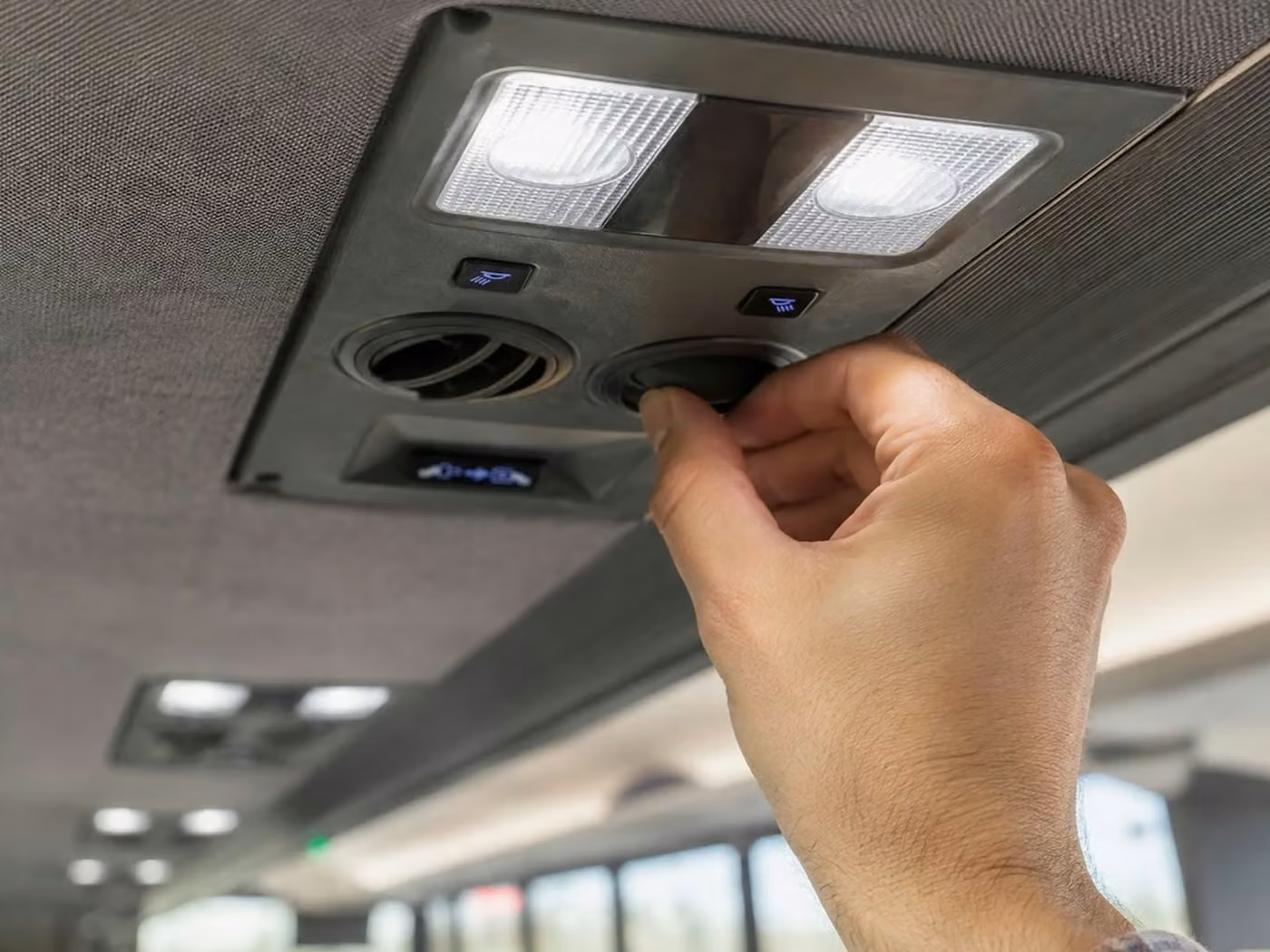 parkland 35 passenger minibus air conditioning