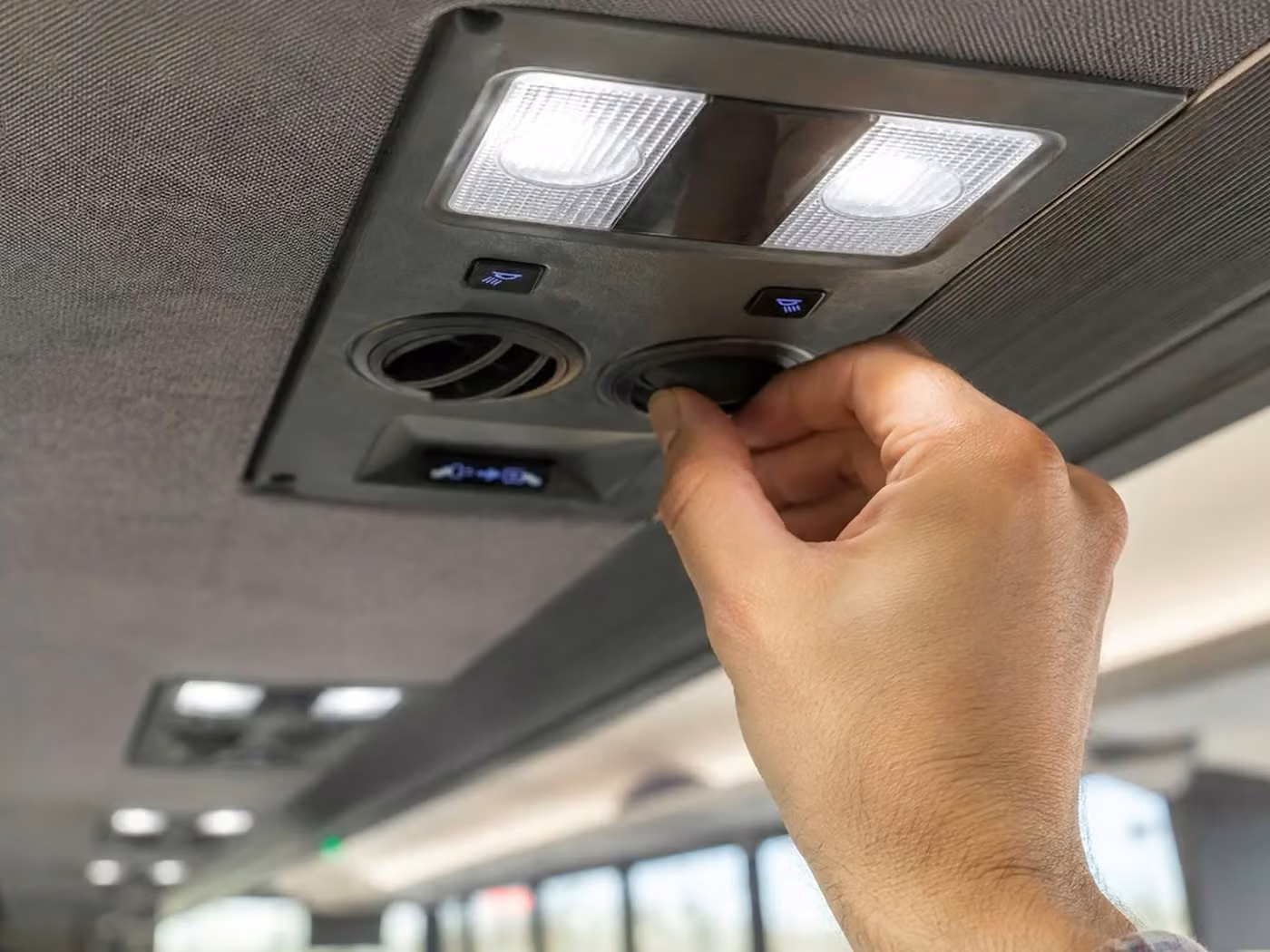 parkland 56 passenger charter bus air conditioning