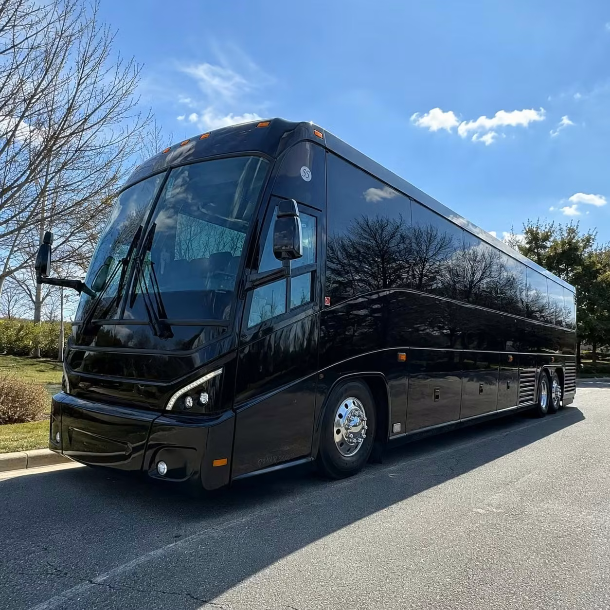 parkland 56 passenger charter bus rental