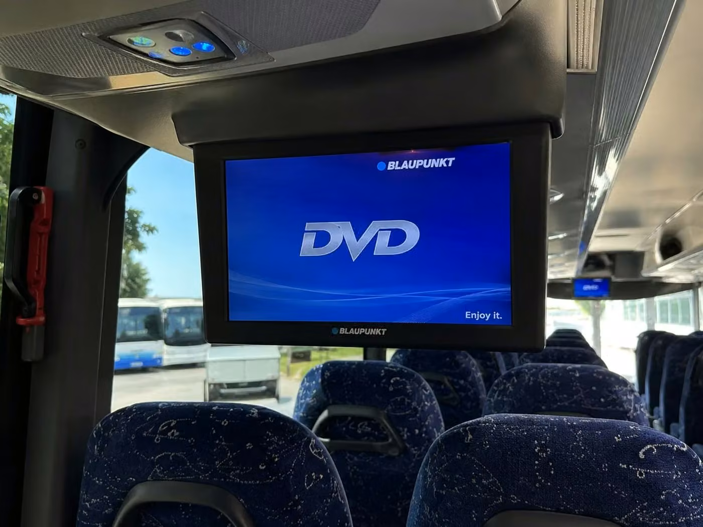 parkland charter bus tv monitors