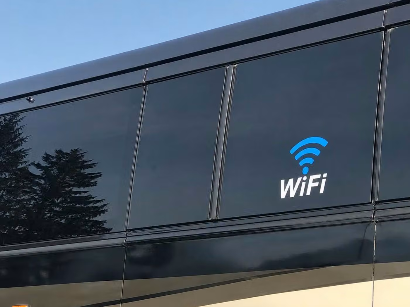 parkland charter bus wifi