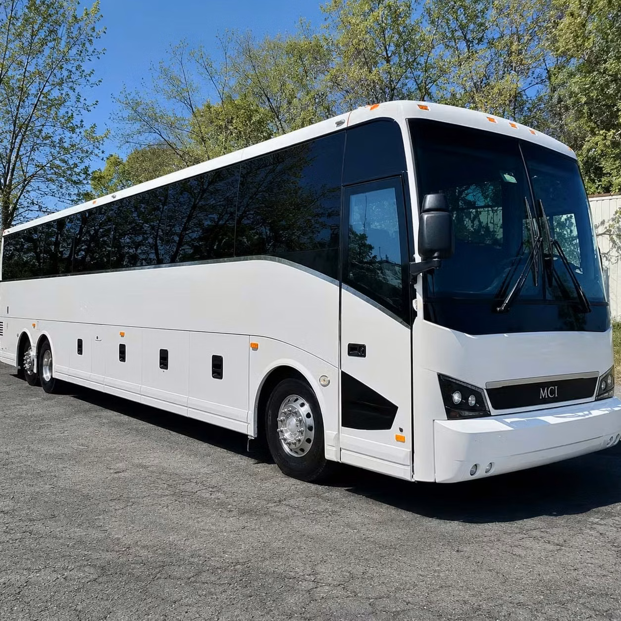 parkland corporate charter buses with fast wifi power outlets and tray tables